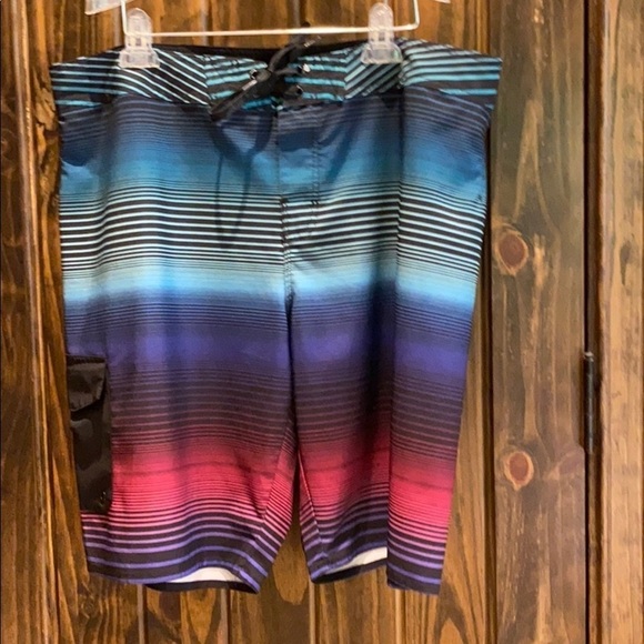 Hang Ten swim Trunks SZ 38 - Picture 2 of 4